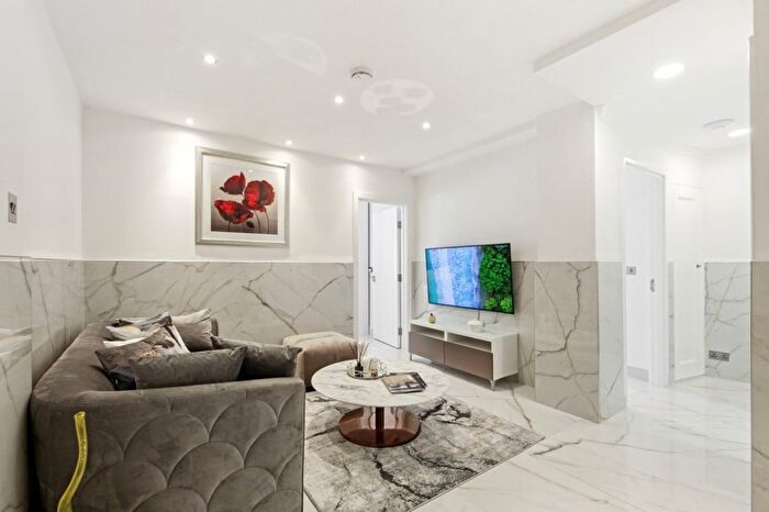 4 Bedroom Flat To Rent In Great Cumberland Place, London, W1H