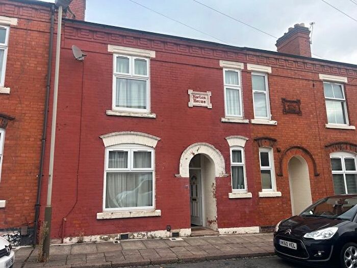 3 Bedroom Terraced House For Sale In Burnaby Avenue, Leicester, LE5