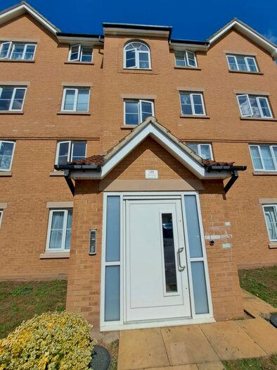 2 Bedroom Flat To Rent In Tallow Close, Dagenham, RM9