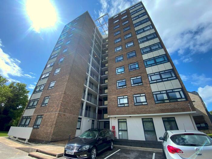 2 Bedroom Apartment To Rent In Belem Tower, L17