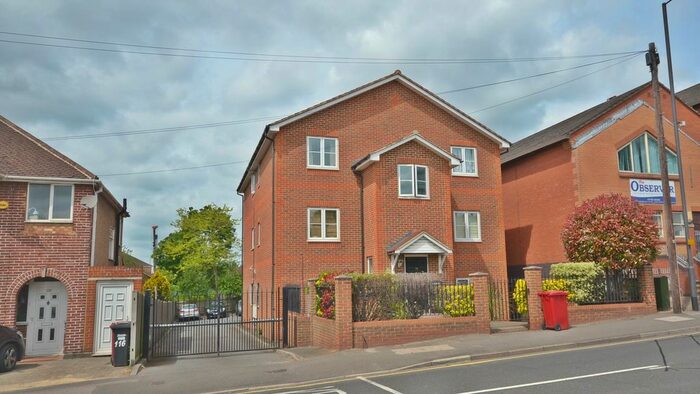 1 Bedroom Flat To Rent In Windsor Road, Slough, SL1