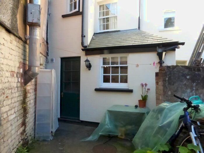 1 Bedroom Flat To Rent In Melbourne Street, St. Leonards, Exeter, EX2