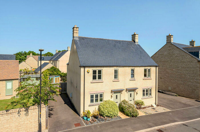 2 Bedroom Semi-Detached House For Sale In Scott Thomlinson Road, Fairford, Gloucestershire, GL7