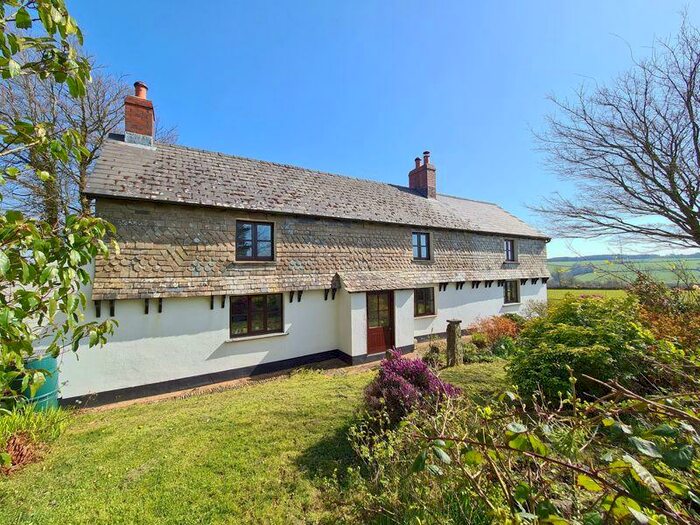 4 Bedroom Cottage For Sale In Characterful Country Cottage, Lewdown, EX20