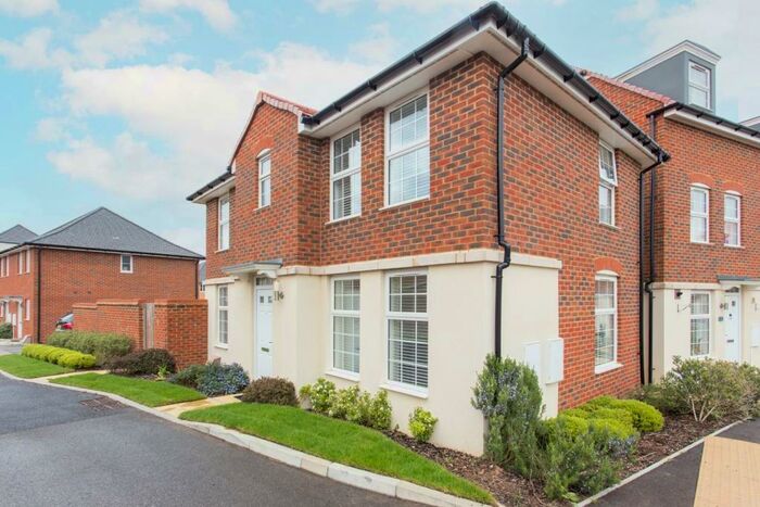 3 Bedroom Detached House To Rent In Flatsheet Road, Aylesham, Canterbury, CT3