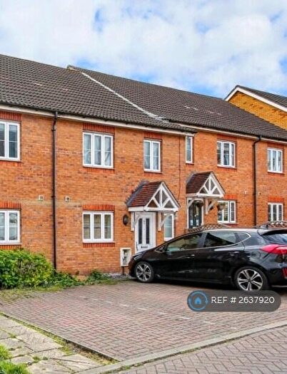 4 Bedroom Terraced House To Rent In Bushy Close, Romford, RM1