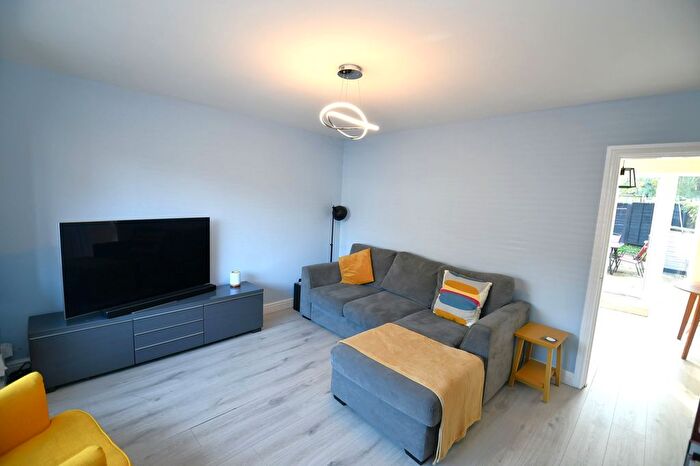 3 Bedroom Terraced House For Sale In Brentwood, Salford, M6
