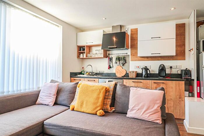 1 Bedroom Flat To Rent In King Street, Southport, PR8