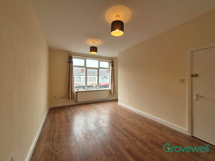 1 Bedroom Maisonette To Rent In Cross Street, Sale, M33