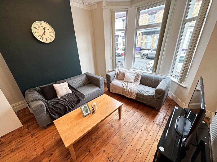 3 Bedroom Terraced House To Rent In Nicander Road, L18