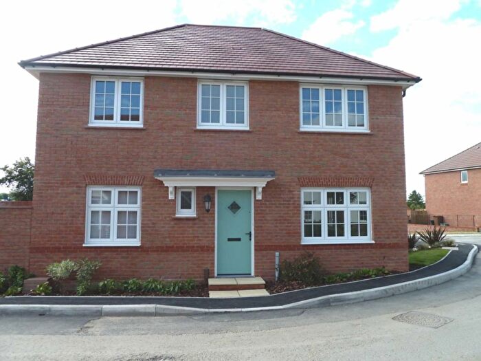 3 Bedroom Detached House To Rent In Kingdon Way, Holsworthy, Devon, EX22