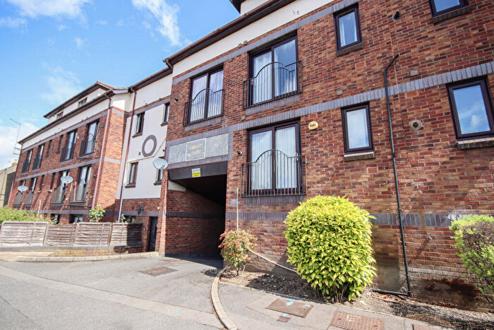 Flat To Rent In Edward Court, Capstone Road, Chatham, ME5