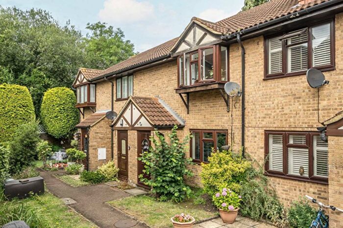 1 Bedroom Property To Rent In Rotherwood Close, London, SW20