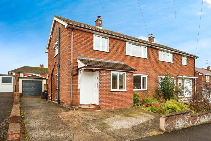 3 Bedroom Semi Detached House For Sale In Woodlands Close, Mold, Flintshire, CH7