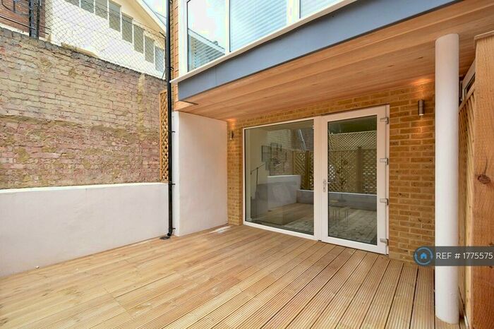 2 Bedroom Flat To Rent In Wendon Street, London, E3