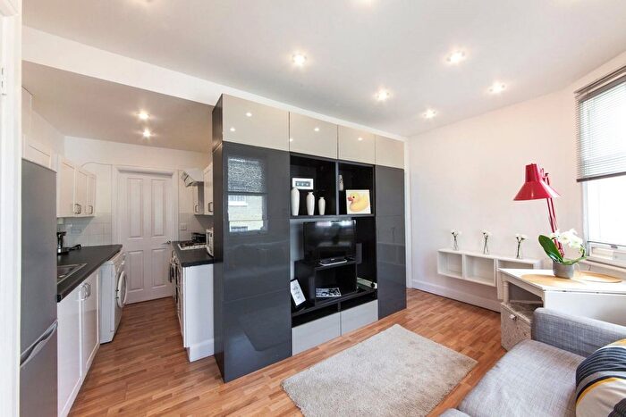 1 Bedroom Flat To Rent In Bedfordbury, London, WC2N