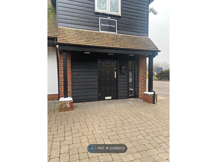 Studio To Rent In Hever Court Road, Singlewell, DA12