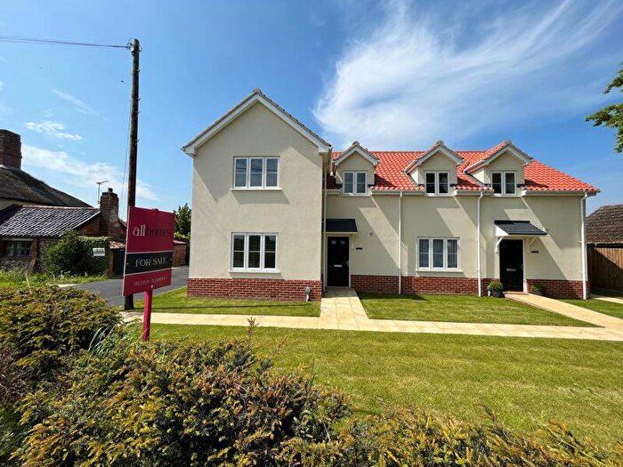 3 Bedroom Semi-Detached House For Sale In Bury Road, Stanton, IP31