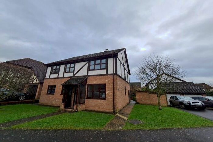 4 Bedroom Property To Rent In Granary Close, Maidstone ME14