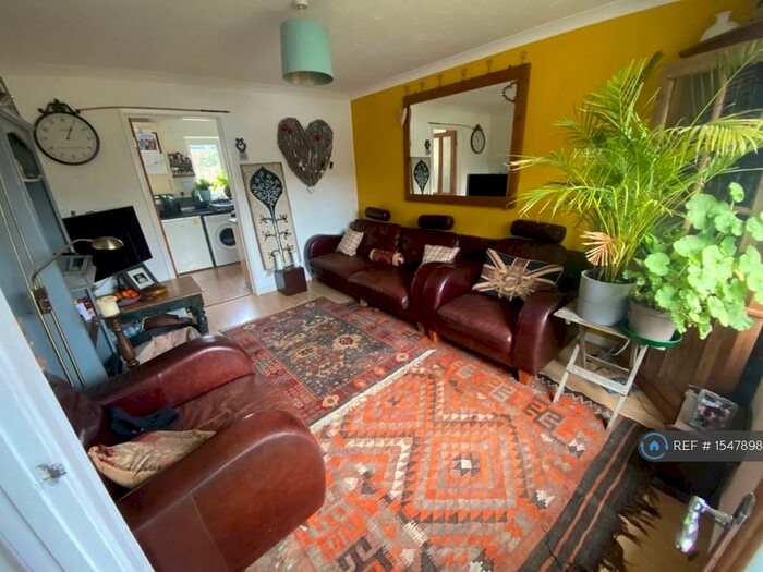 2 Bedroom Detached House To Rent In Western Lea, Crediton, EX17