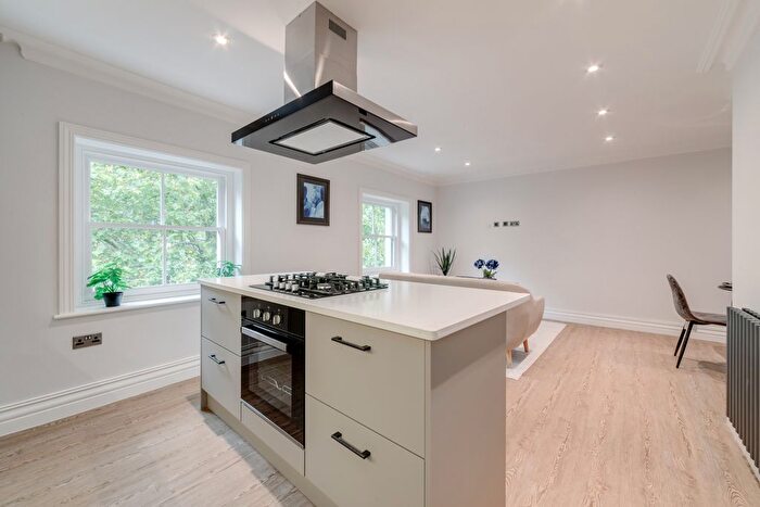 2 Bedroom Flat For Sale In Grosvenor Avenue, Highbury, N5