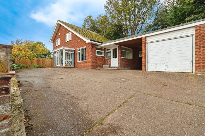 2 Bedroom Detached House For Sale In Beach Road, Cromer, NR27