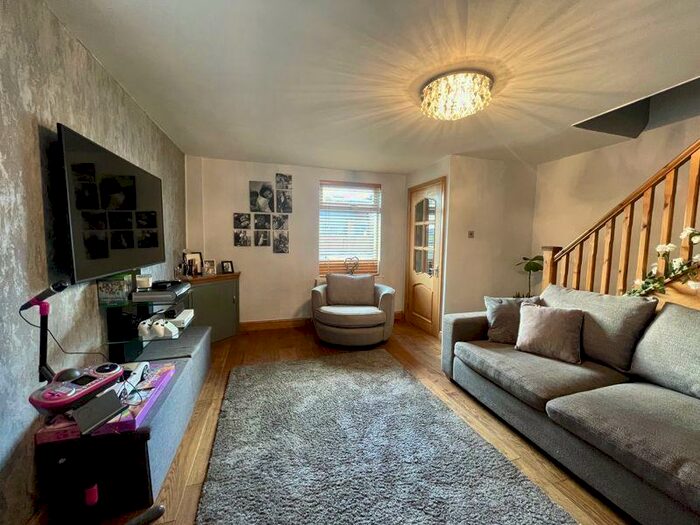 2 Bedroom Cottage To Rent In Chorley Road, Westhoughton, Bolton, Lancashire. **Available Now**, BL5