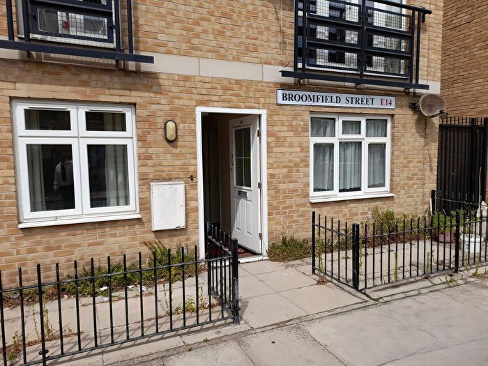 2 Bedroom Flat To Rent In Lockson Wharf, London, E14