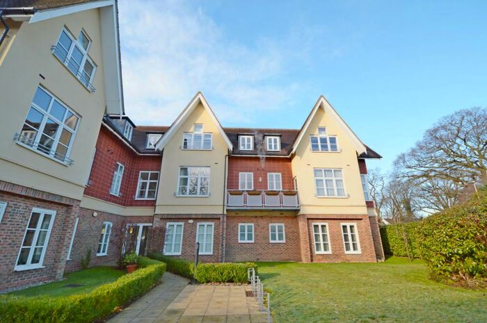 3 Bedroom Flat To Rent In Fitzhamon House, Idsworth Down, Petersfield, GU31