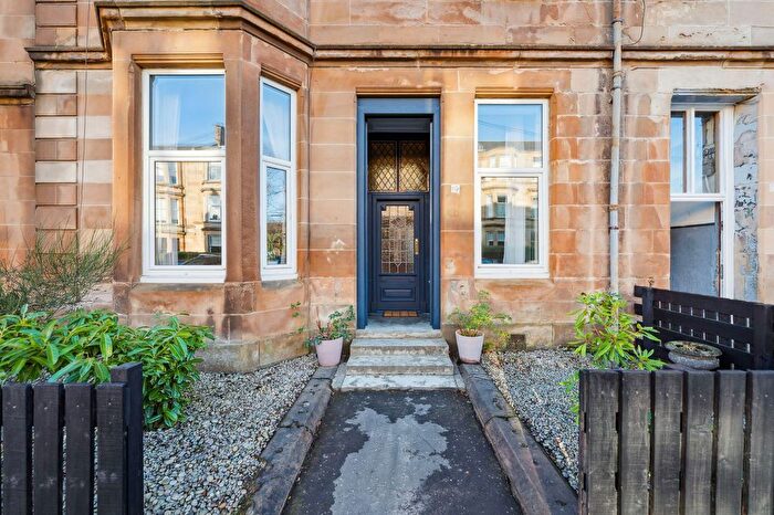 3 Bedroom Flat For Sale In Melville Street, Main Door, Pollokshields, Glasgow, G41