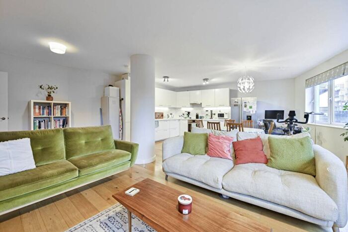 2 Bedroom Flat For Sale In Steedman Street, Elephant And Castle, London, SE17