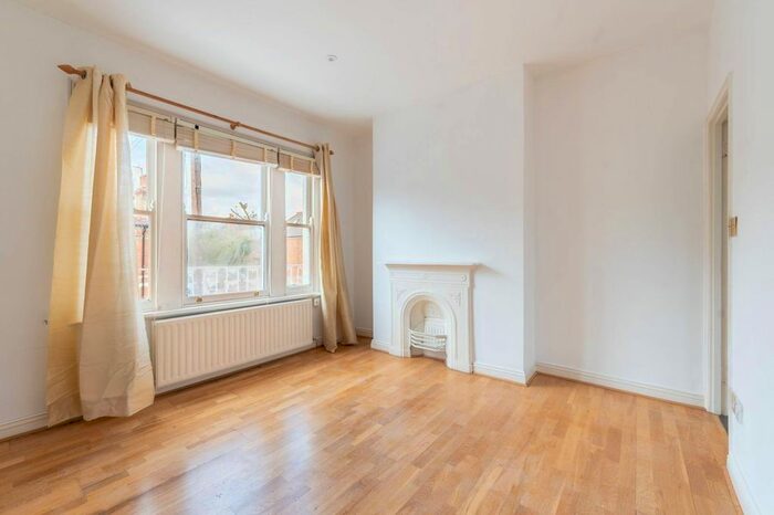 4 Bedroom Terraced House To Rent In Hazlebury Road, Fulham, London, SW6