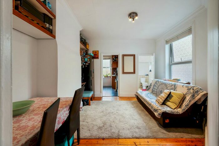 2 Bedroom Flat To Rent In Brunswick Road, London, E10
