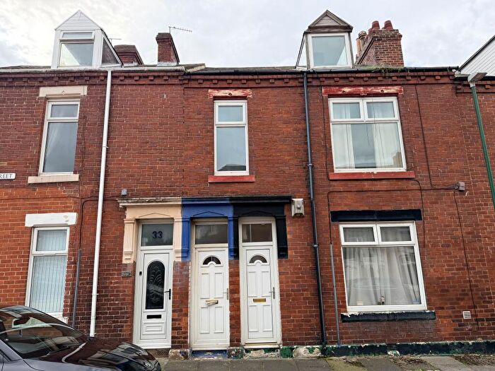 2 Bedroom Maisonette For Sale In May Street, South Shields, NE33