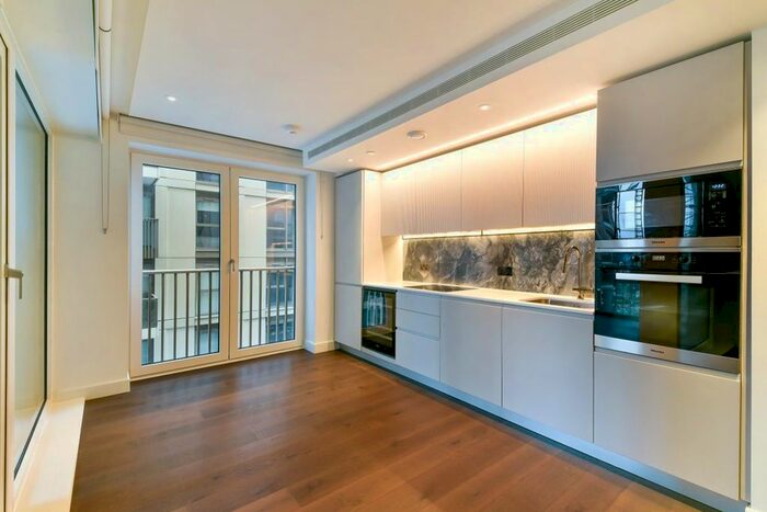2 Bedroom Flat To Rent In Fountain Park Way, London, W12