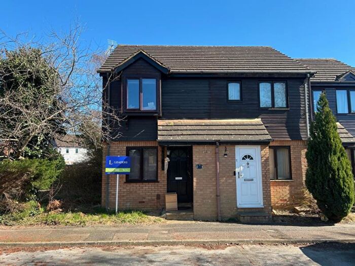 2 Bedroom Semi-Detached House To Rent In Bosworth Close, Bletchley, MK3