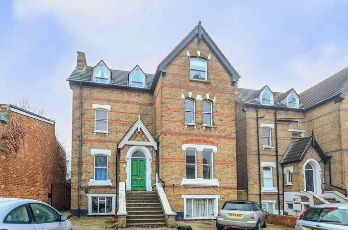 1 Bedroom Flat To Rent In Mount Ephraim Road, Streatham Hill, London, SW16