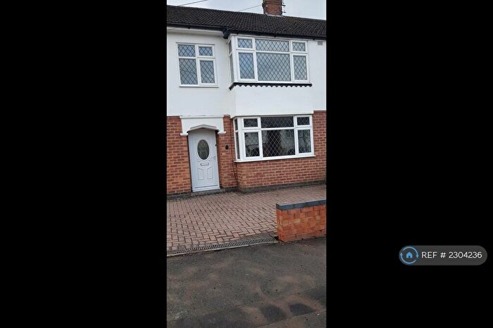 3 Bedroom Semi-Detached House To Rent In Norton Hill Drive, Coventry, CV2