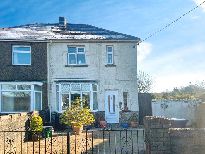 3 Bedroom Semi-Detached House For Sale In Camnant Road, Banwen, Neath, SA10