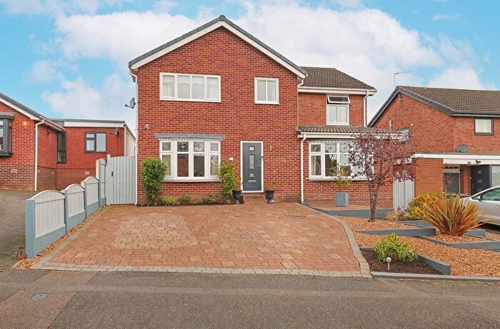 5 Bedroom Detached House For Sale In Moorland View Road, Walton, Chesterfield, S40