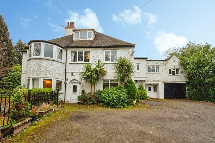 6 Bedroom Detached House For Sale In Hillgrove Crescent, Kidderminster, DY10