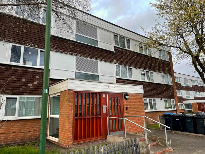 2 Bedroom Flat To Rent In Craneberry Road, Birmingham, B37
