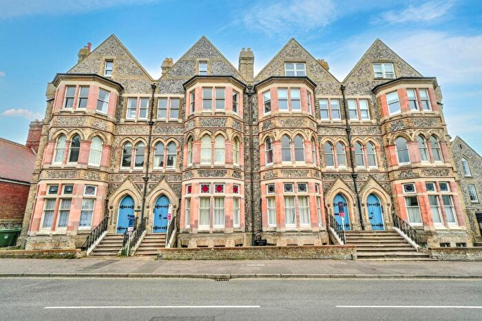 2 Bedroom Flat For Sale In Overstrand Road, Bracondale Court Overstrand Road, NR27