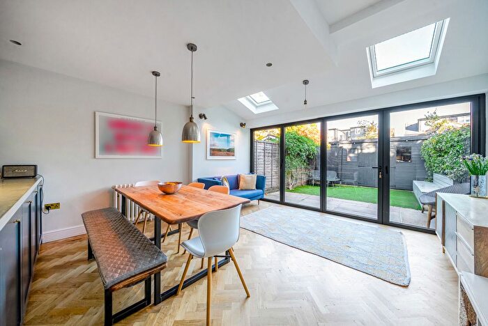 4 Bedroom Terraced House For Sale In Gomer Gardens, Teddington, TW11