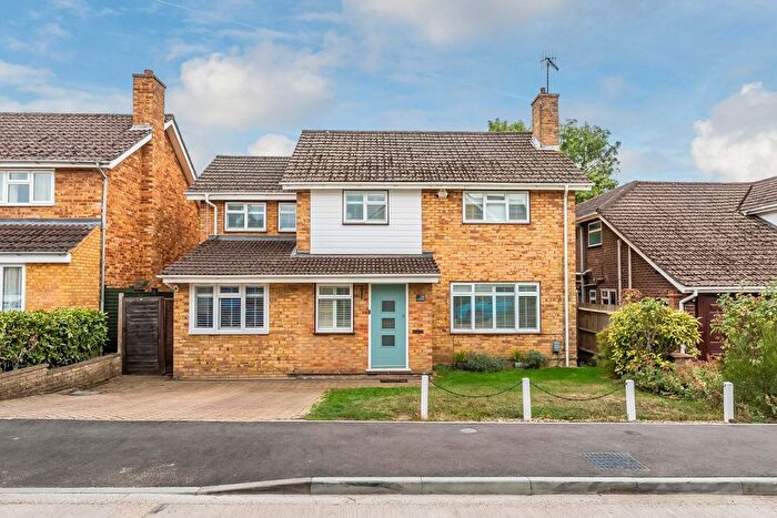 4 Bedroom Detached House For Sale In Guildford, Surrey, GU4