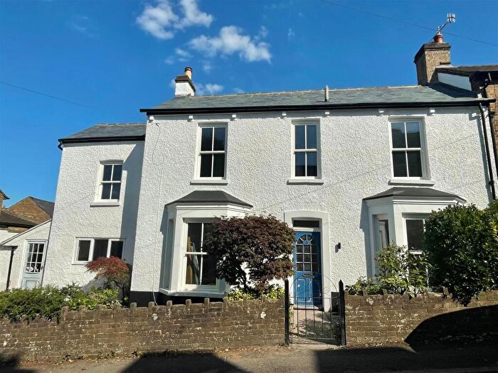 3 Bedroom Semi-Detached House To Rent In Elm Grove, Berkhamsted, HP4