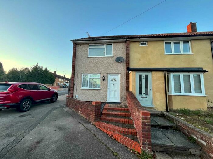 2 Bedroom Terraced House To Rent In Boxmoor Boarders, HP1