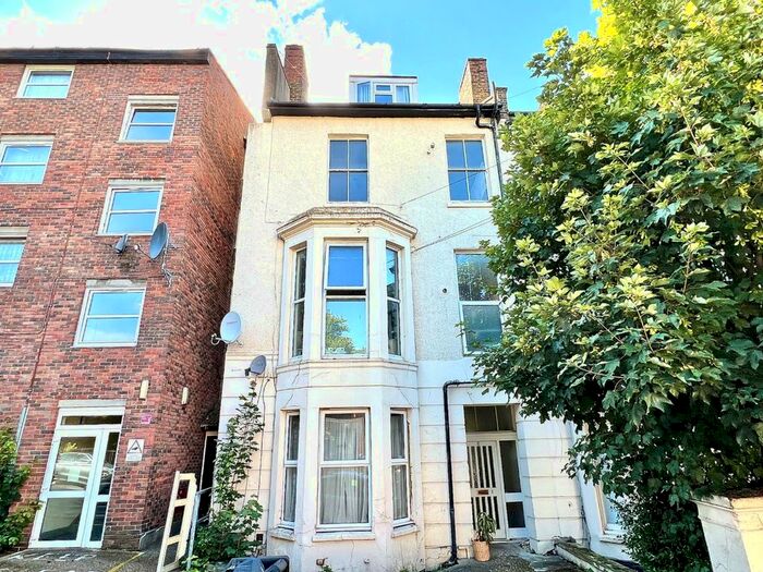 1 Bedroom Flat To Rent In Vicarage Park, Plumstead, London, SE18