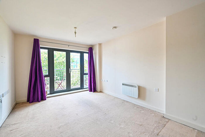 1 Bedroom Flat For Sale In Thomas Fyre Drive, , Bow, London, E3