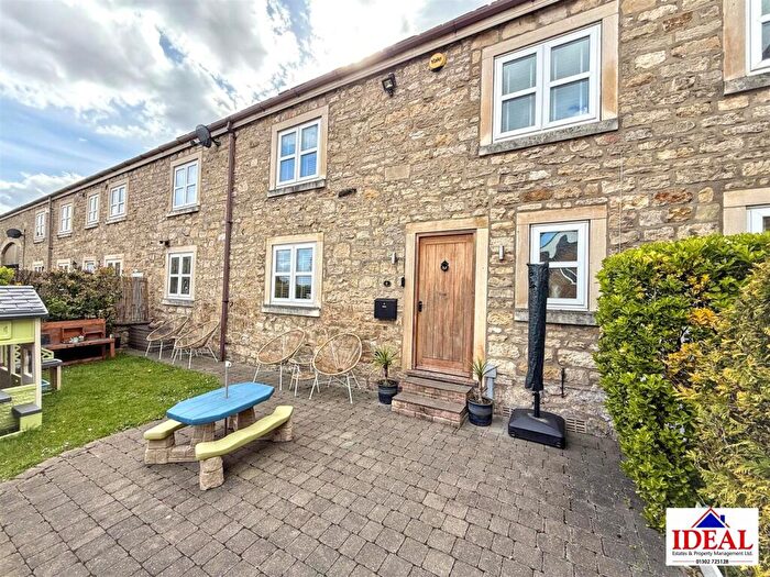 4 Bedroom House For Sale In Grove Court, Marr, Doncaster, DN5